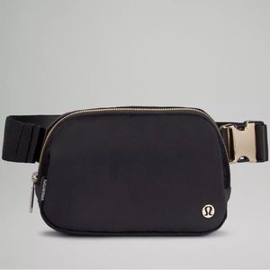 Lululemon Velour 1L Black Everywhere Belt Bag